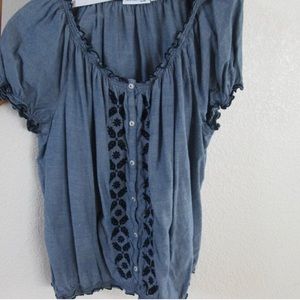 St. John’s Bay Short Sleeve Embroidery Front  Blouse, size Large